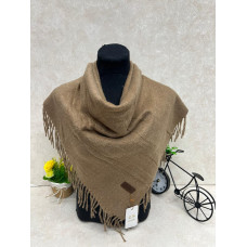 На фото 1 - Платок  из кашемира и шерсти, цвет бежевый На фото 1 - Платок  из кашемира и шерсти, цвет бежевый