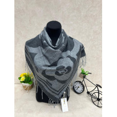 На фото 1 - Платок из кашемира, мультицвет На фото 1 - Платок из кашемира, мультицвет