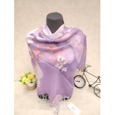 На фото 1 - Женский платок из кашемира, мультицвет