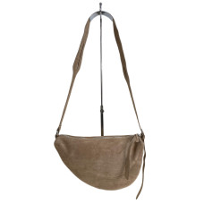 На фото 1 - Женская сумка-седло из искусственной замши, цвет бежевый На фото 1 - Женская сумка-седло из искусственной замши, цвет бежевый