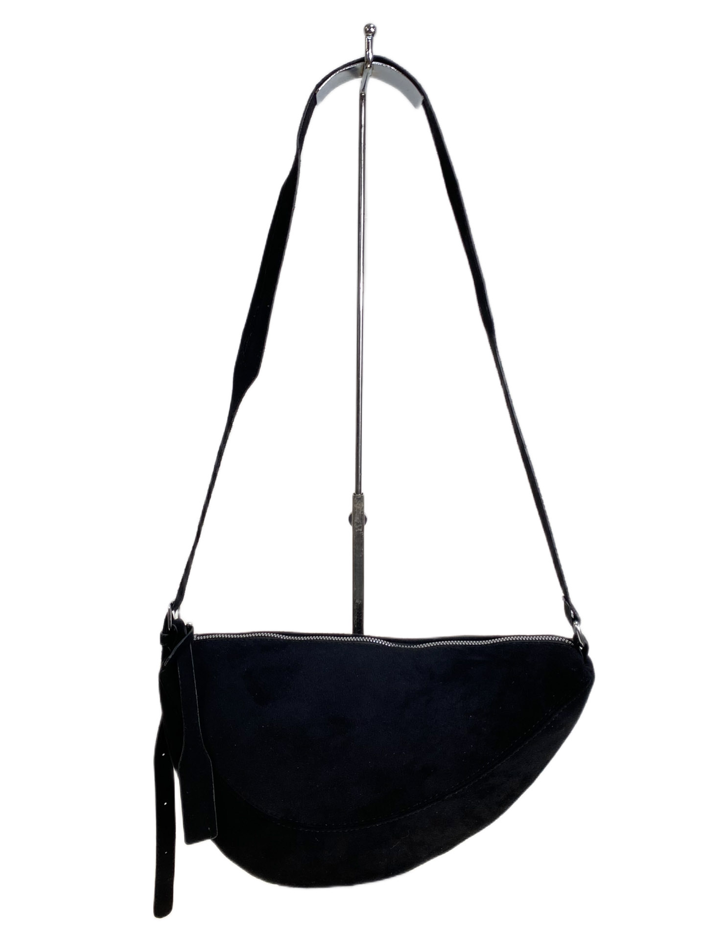 На фото 2 - Женская сумка-седло из искусственной замши, цвет черный