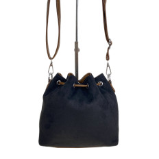 На фото 2 - Женская сумка из искусственной замши, цвет черный На фото 2 - Женская сумка из искусственной замши, цвет черный