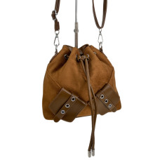 На фото 1 - Женская сумка из искусственной замши, цвет коричневый На фото 1 - Женская сумка из искусственной замши, цвет коричневый