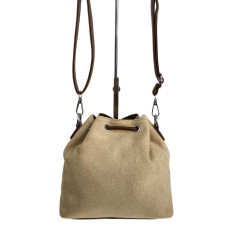 На фото 2 - Женская сумка из искусственной замши, цвет бежевый На фото 2 - Женская сумка из искусственной замши, цвет бежевый