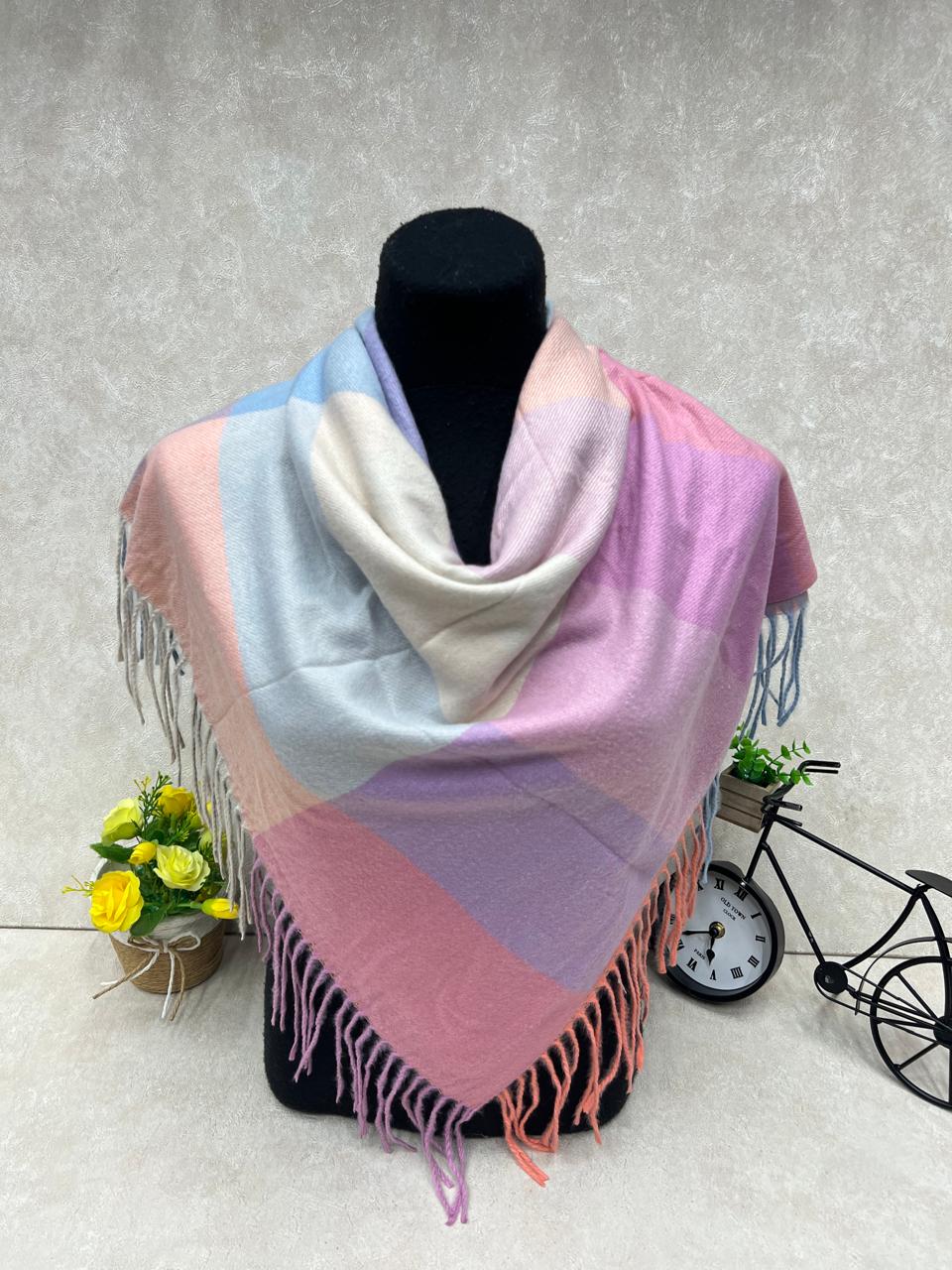 На фото 1 - Платок из кашемира, мультицвет На фото 1 - Платок из кашемира, мультицвет