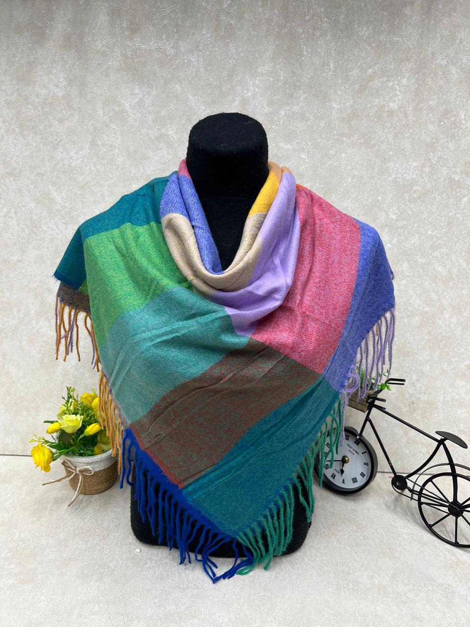 На фото 1 - Платок из кашемира, мультицвет На фото 1 - Платок из кашемира, мультицвет