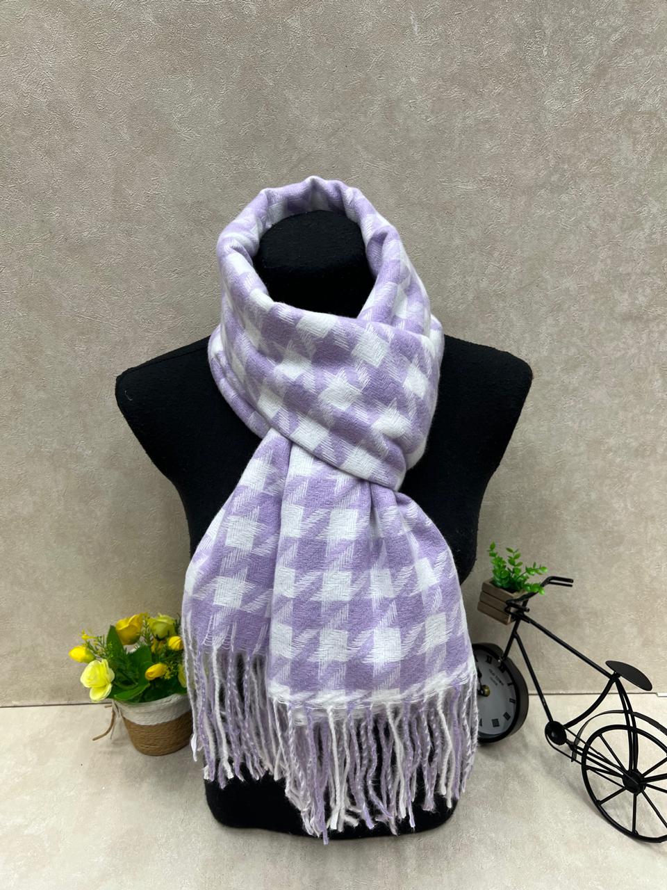 На фото 1 - Платок из кашемира, мультицвет На фото 1 - Платок из кашемира, мультицвет