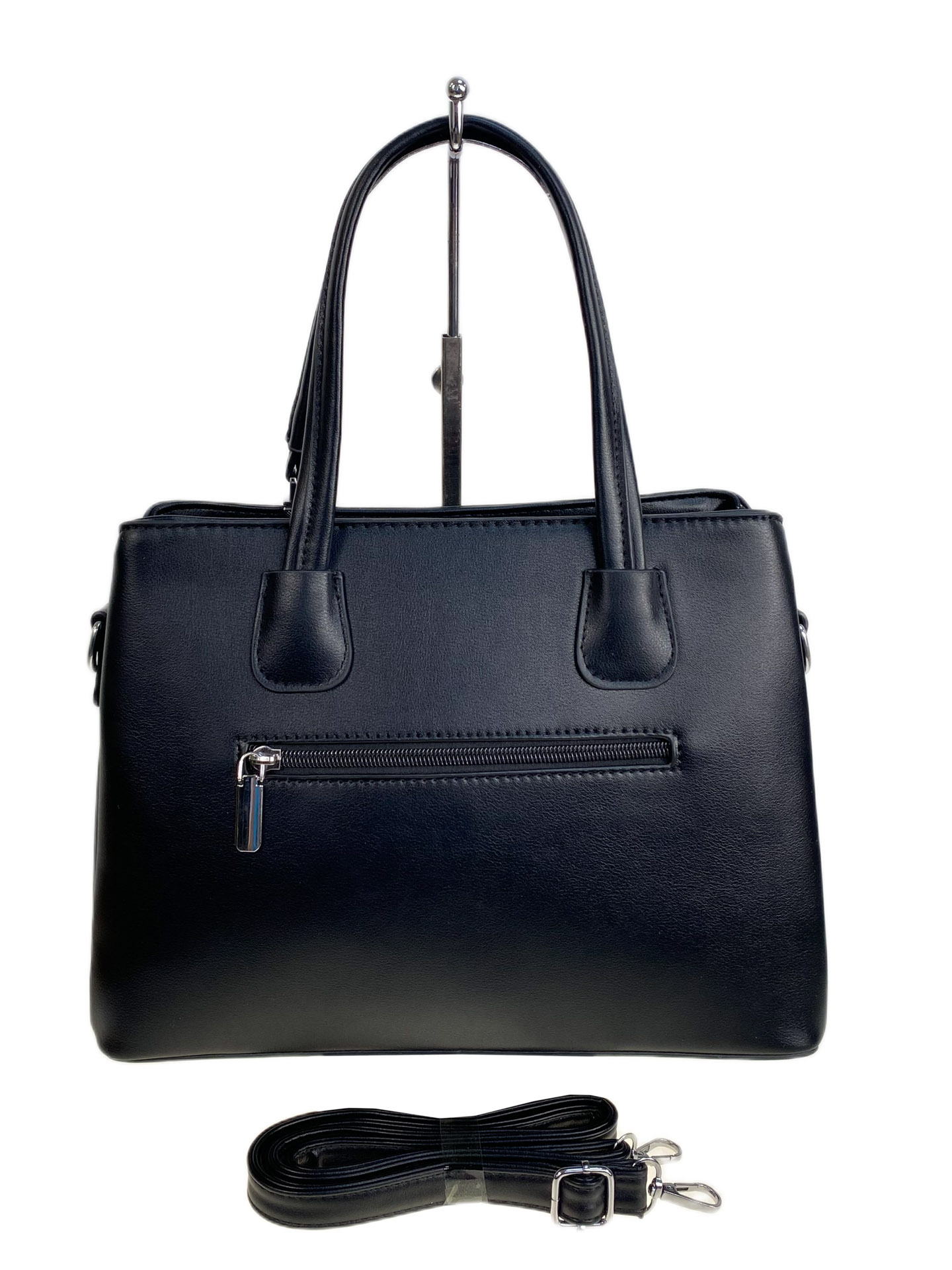 На фото 2 - Женская сумка из искусственной кожи, цвет черный