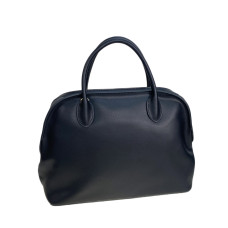 На фото 1 - Женская сумка из натуральной кожи, цвет  черный На фото 1 - Женская сумка из натуральной кожи, цвет  черный