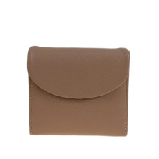 На фото 1 - Женское портмоне из натуральной кожи, цвет бежевый На фото 1 - Женское портмоне из натуральной кожи, цвет бежевый