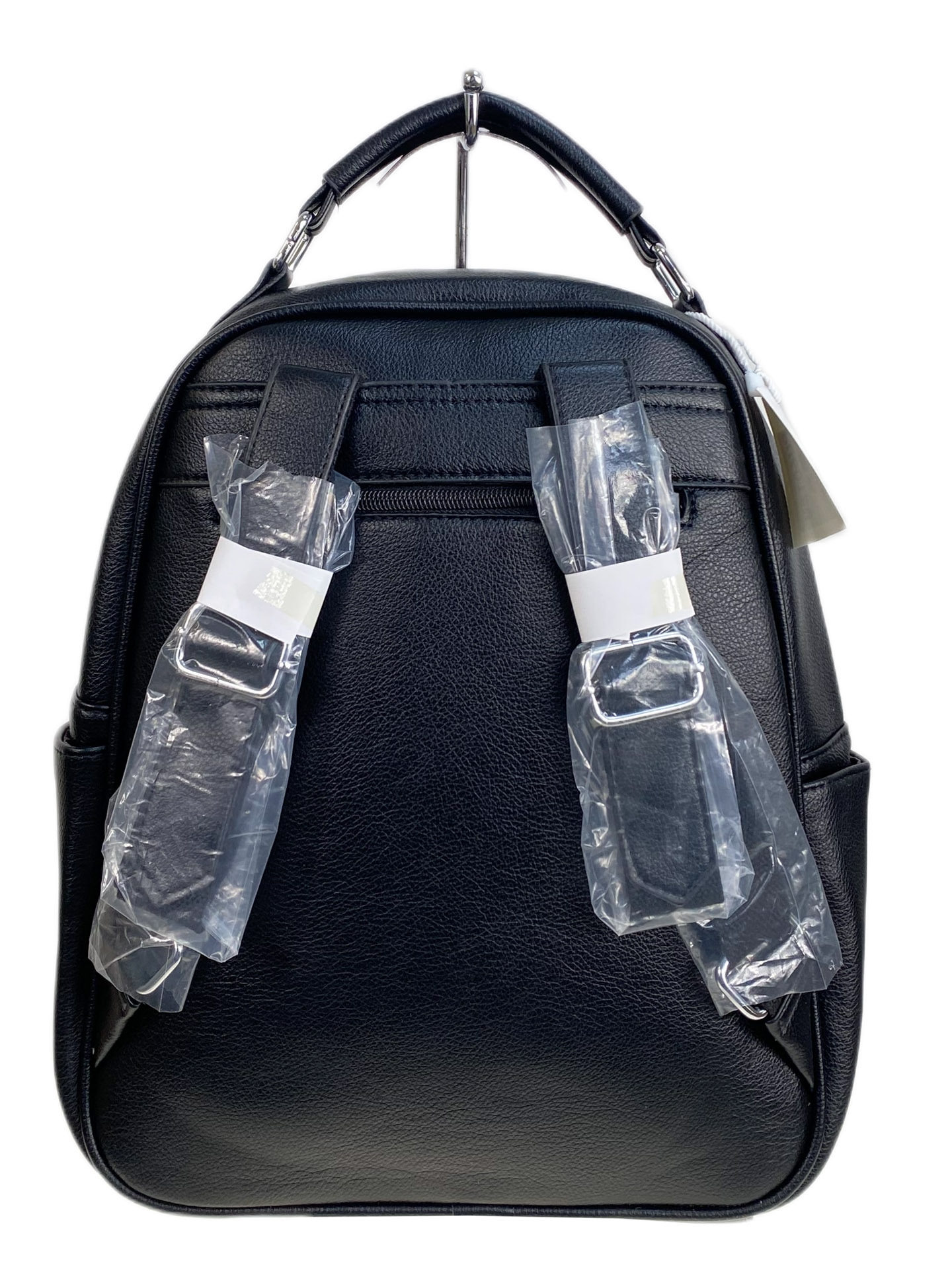 На фото 2 - Женский рюкзак из искусственной кожи, цвет черный