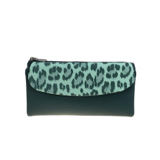 На фото 1 -  Женское портмоне из искусственной кожи, цвет зеленый